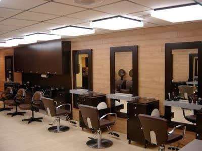 Jobs in Gayle's Beauty Salon Inc - reviews